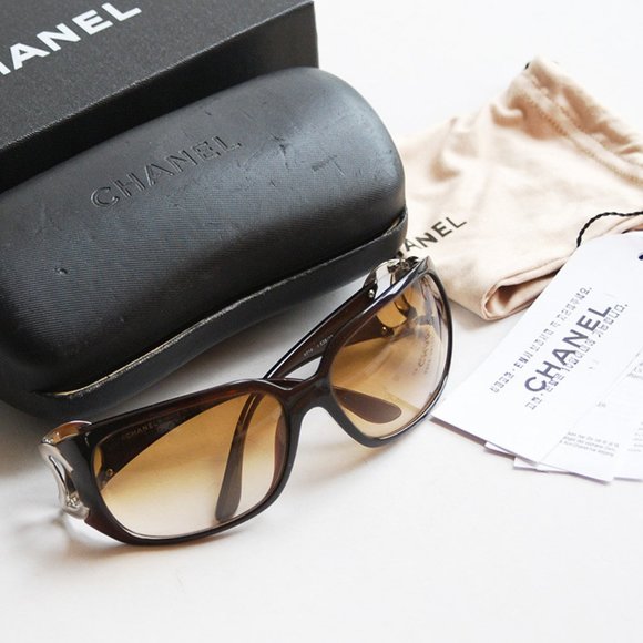 CHANEL Accessories - CHANEL 6014 CC Logo Sunglasses